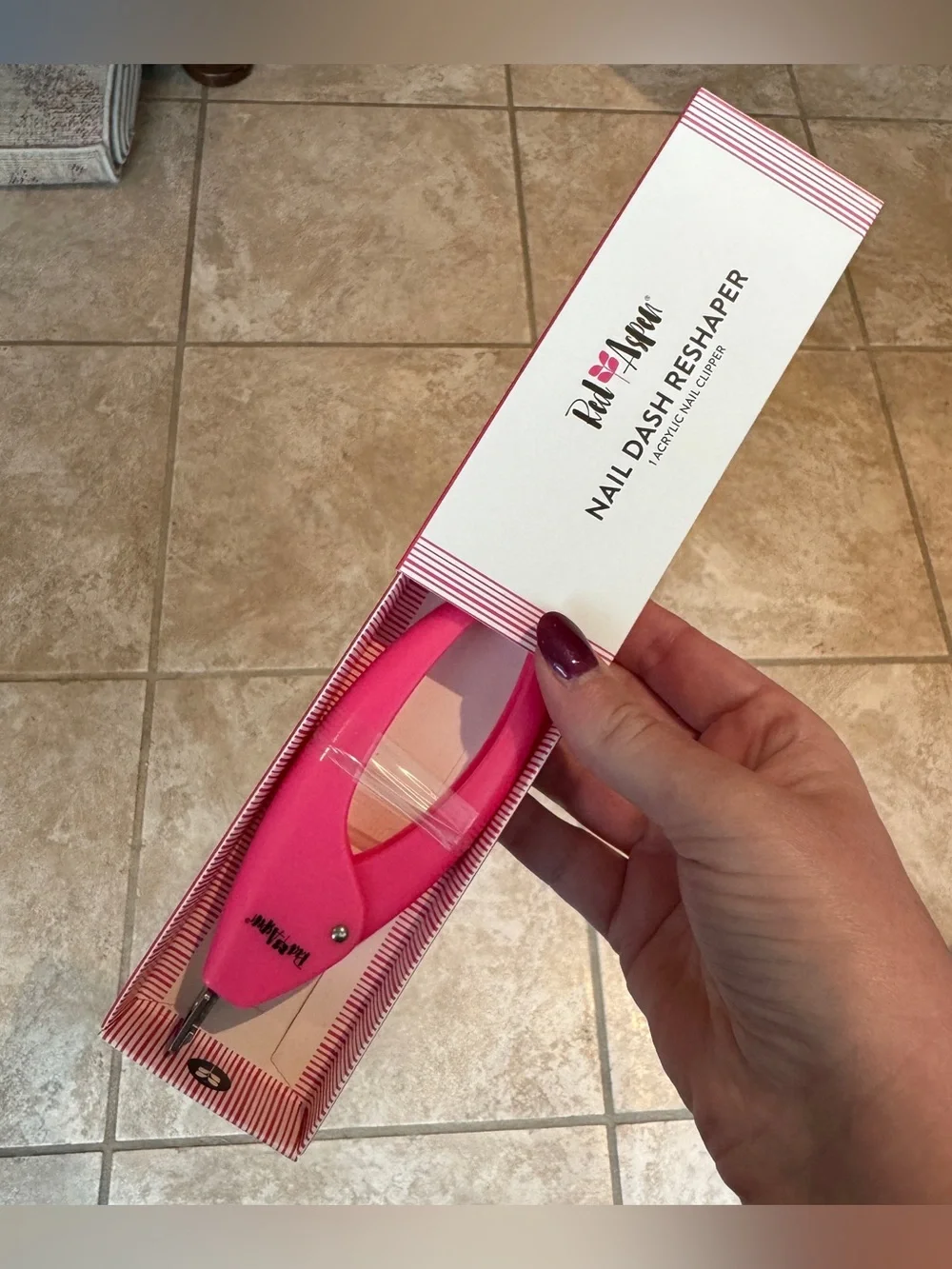 NIB Red Aspen Nail Dash Reshaper Tool